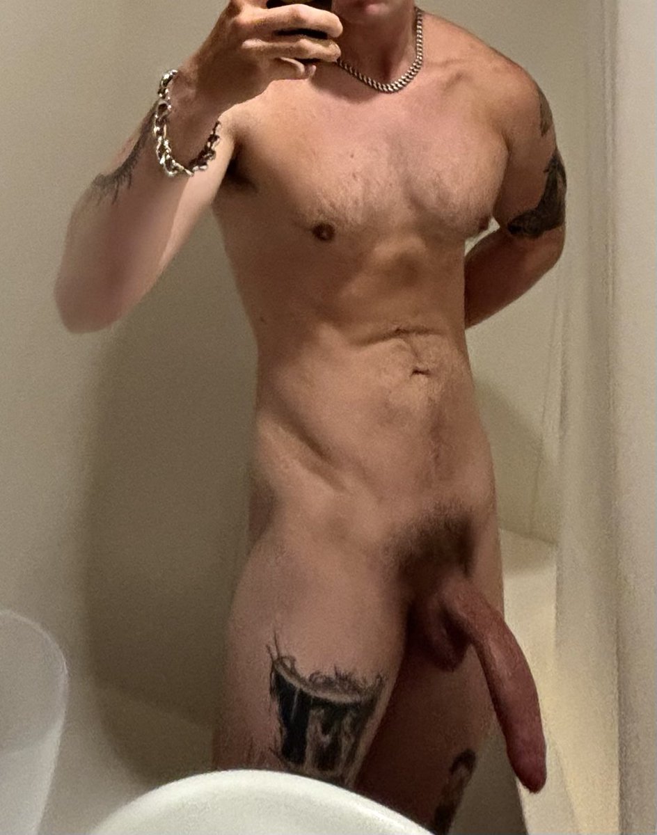 gothtrophyboy's tweet photo. I don’t know what to post so here’s some more dik https://t.co/bDcI72gfYy