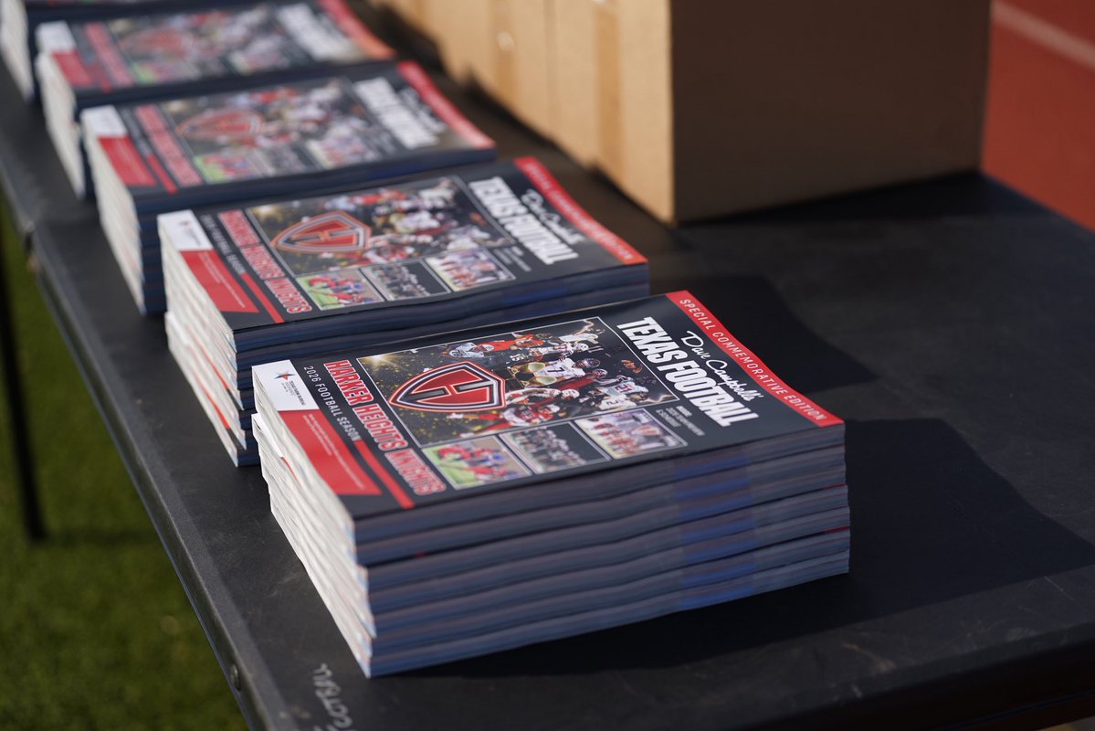 MarkHum7's tweet photo. The sign that FOOTBALL season is here! Thank you to @dctf &amp; our friends at @TexasFarmBureau for our 2026 Custom Cover magazines. EARNED! It’s that TIME!

#RepTheShield 🛡️ | #HonorHeights ⚔️

@KilleenISD_ | @HHKnights_FB https://t.co/du8ThJAuj3