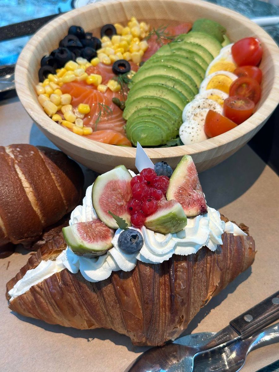 Lily96fl's tweet photo. Happiness is simple: eat well and live life to the fullest https://t.co/snXBI7kDH9