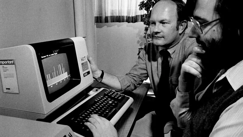 Roger Mark (left) and George Moody are two of the original founding members behind PhysioNet, which was based on the MIT–BIH Arrhythmia Database developed in the late 1970s. Last year, more than 15,000 scientific publications cited PhysioNet, and users from more than 180 countries have registered on the platform.