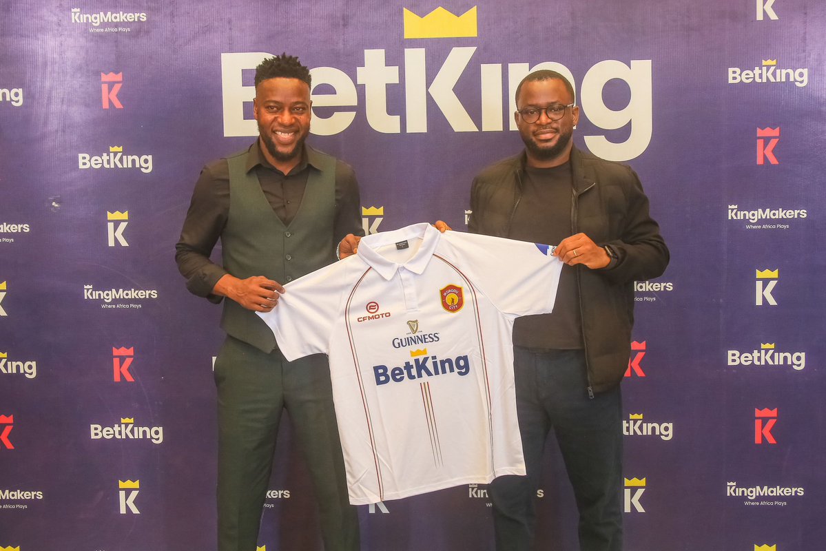 OlaiyaAzeezLaw1's tweet photo. The @BetKingNG Boss @gossyomega and President Ikorodu City @SanmiDoherty. 🫡❤️ https://t.co/JswcNF0lr3