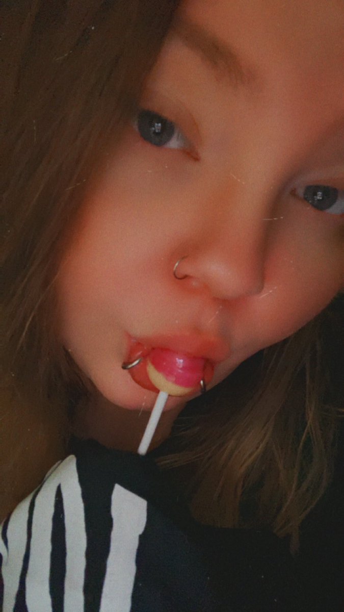 BabyBunny77890's tweet photo. Donβt you want bunny to be all happy and giggly and drooly? π₯Ίπ₯Ί help your little bunny get all goldfish brained? πππ #momson #daddysgirl #daddy #incest #prettycunnie #cunnie #thic #snowbunny #needweed #help #lowlvl #blueeyes #pierced #sucker #dmsopen #shorts https://t.co/qySGDHV3Y8