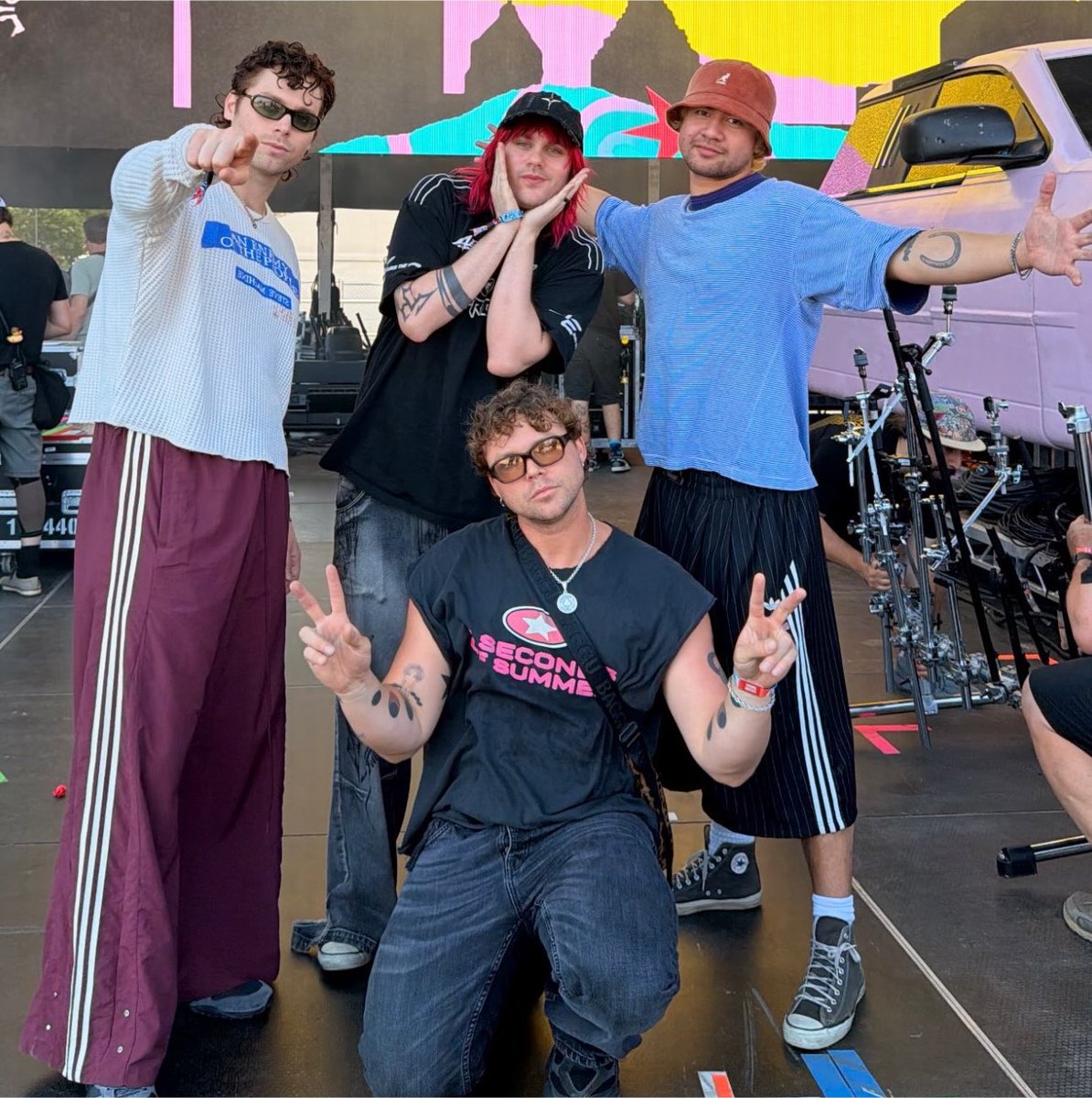 hurricanemuse's tweet photo. "I don't know if they believed me when I said I promise that we can do something with this band. I pinky promise that if you let me leave everything that I will make something of this." - Michael in the How Did We End Up Here? documentary

→ 5sos' first Lollapalooza today 💕 https://t.co/6UAlC3dSMw