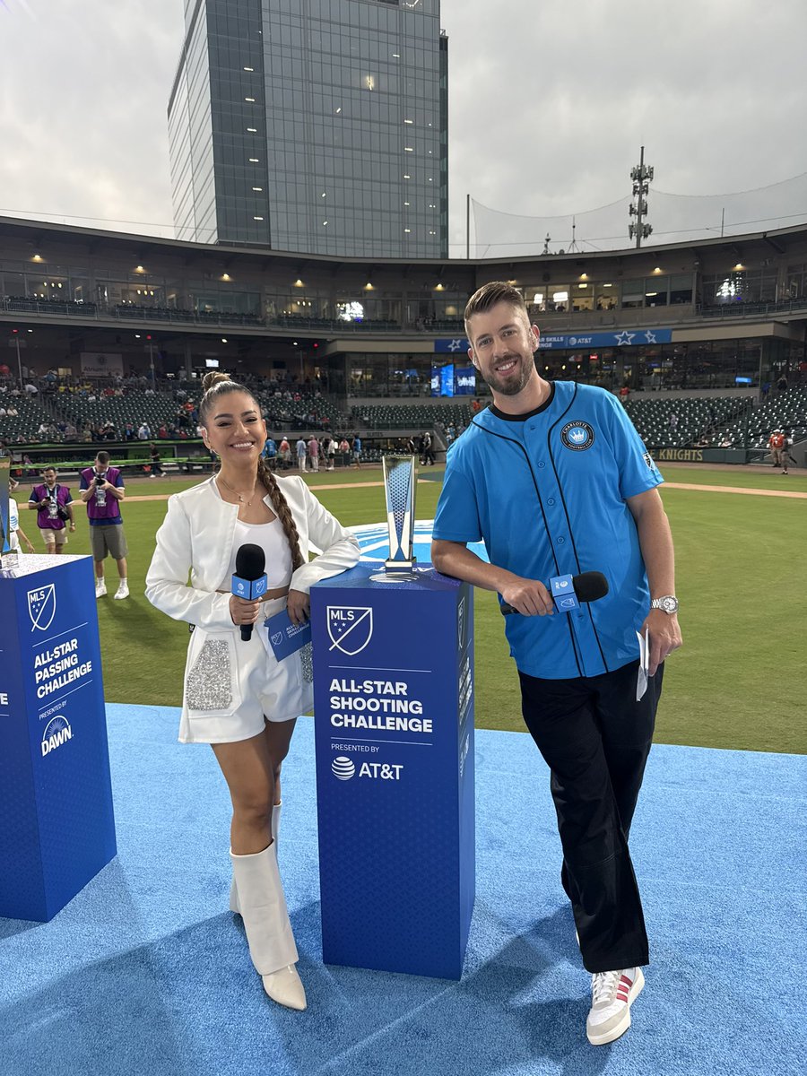 andrew_wiebe's tweet photo. Heckuva #MLSAllStar 🤩🤩🤩

Now time to sleep for 36 hours before heading to Cincy for the @Walmart Saturday Showdown! https://t.co/VLE4lHp2DA