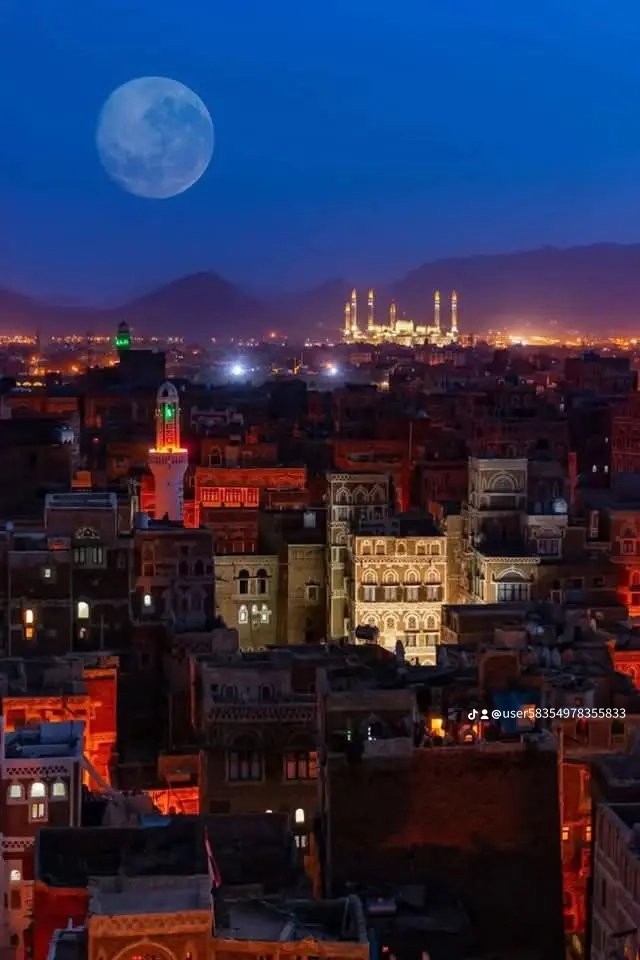 alzmzamii's tweet photo. *اللهم إن حاجاتنا لايكفيها إلا كرمك* 
*وشدتنا لايزيلها إلا لطفك,* 
*وأمانينا لايحققها إلا قدرك،*
*فاقض اللهم حاجاتنا،*
*واشفي مرضانا وعافي مبتلانا*
*وارفع اللهم الغمة عنا وعن بلادنا*
*وحقق امانينا*
*واغفرلنا ولوالدينا*
*انك علي كل شي قدير*
          *آميـــــــــن يارب العالمين* https://t.co/2AmUqUxfOV