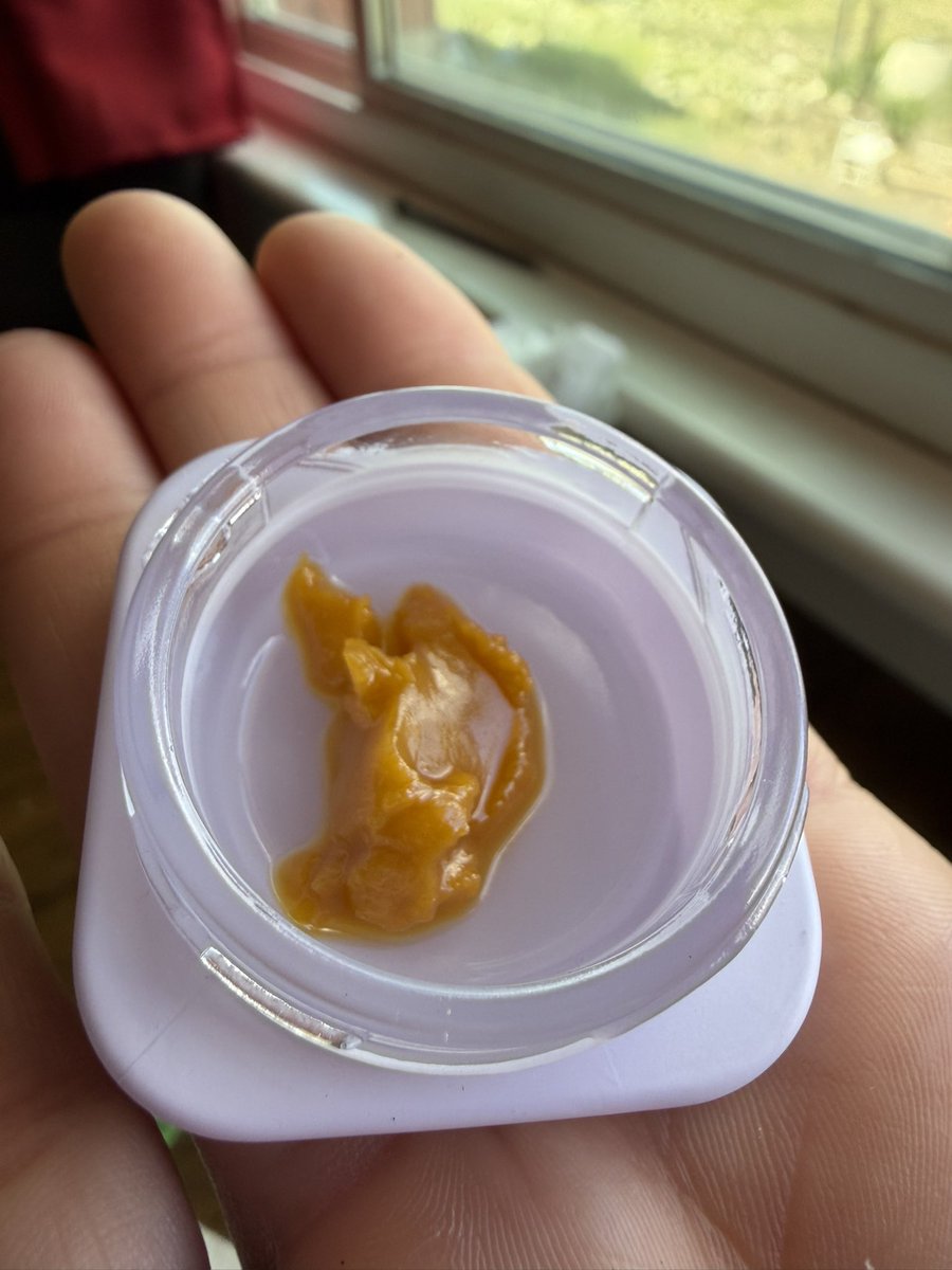 PamelaTheEvil's tweet photo. Durban Daze 
Wax 
Sativa 
TOTAL DE CANNABINOIDES 89.58% 
THC 70.11%
CBD 0% https://t.co/83dBrlIrBx