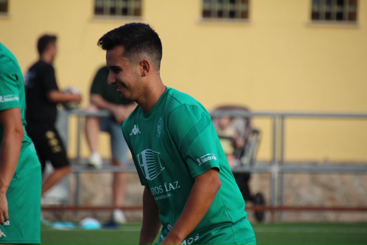 ciudaddeplasenc's tweet photo. 📌 ¡El próximo 5 de agosto vuelve el 𝗦𝗲𝗻𝗶𝗼𝗿 a los entrenamientos! ⚽️
Ya tenemos fecha de inicio de pretemporada. No queda nada para que ruede el balón y comencemos a preparar la temporada 💜💚
#ApuntaAlCielo
#VamosConTodo https://t.co/g2ZP5rfk3c
