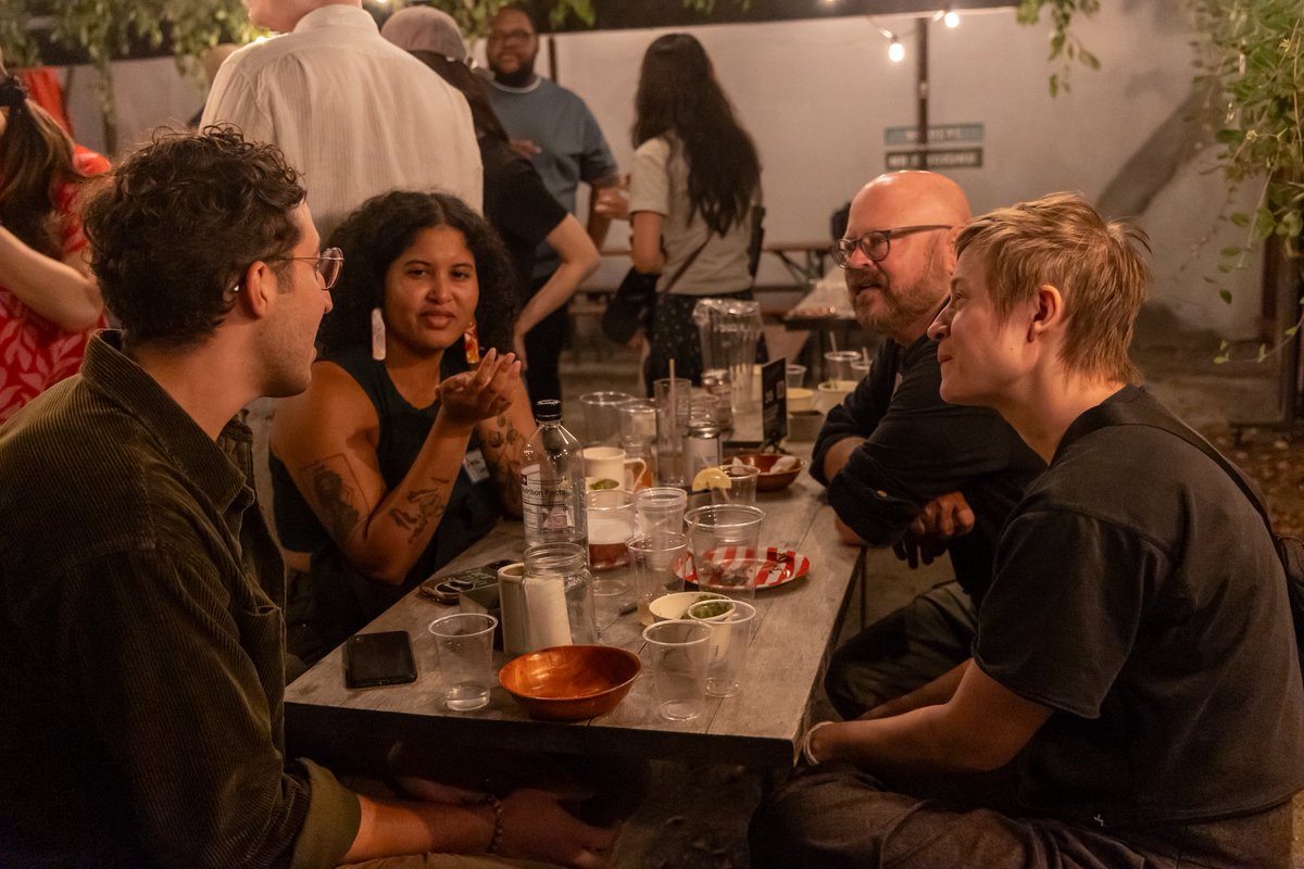 nyproductdesign's tweet photo. Last week's weather felt like a dream! It made for the perfect night to get together and hang out with fellow designers!

We hope you all had a great time and met a new friend! We're looking forward to many more summer night hangs before the winter!

📸 Brian Varghese https://t.co/5ZXtzlPjLY