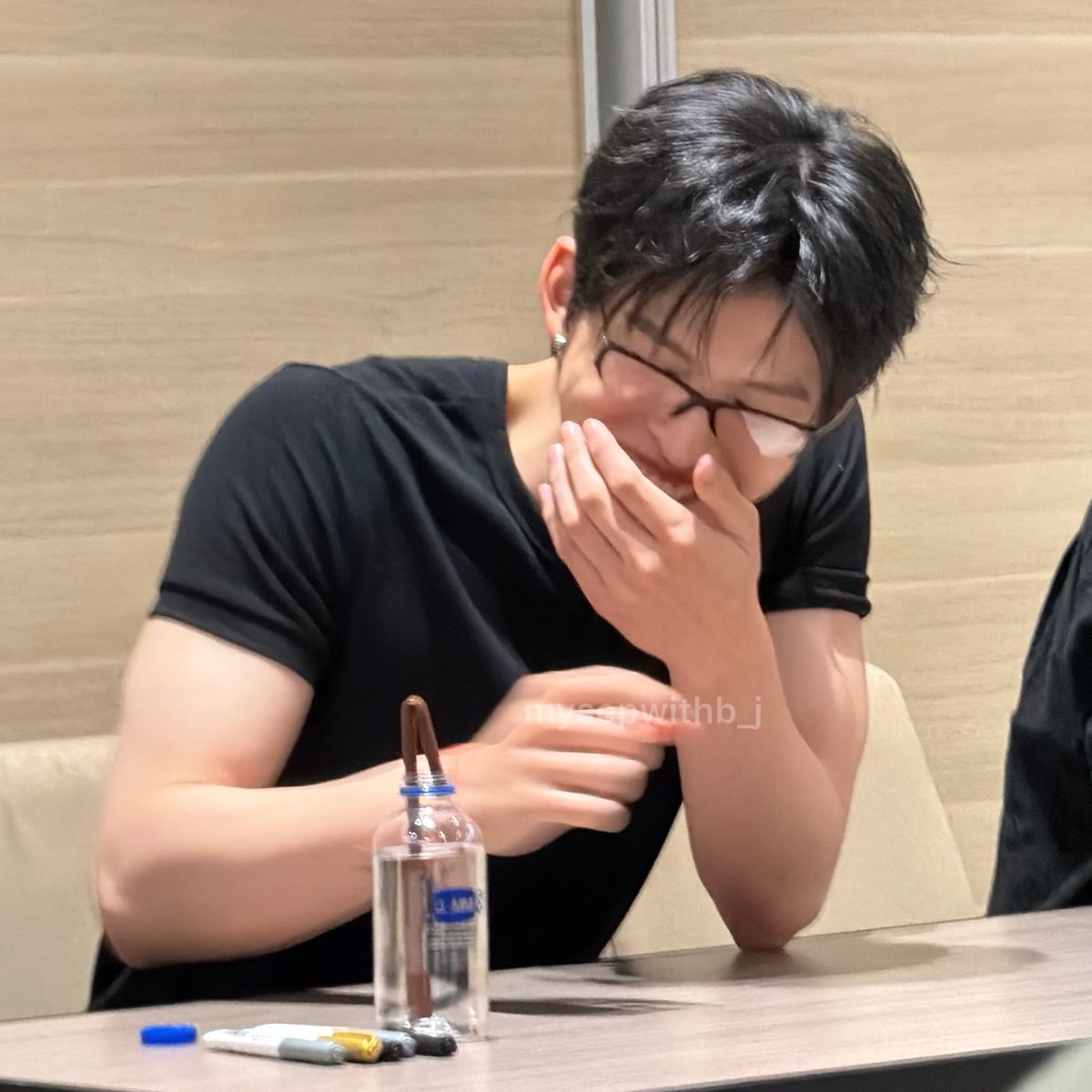 mysepwithb_j's tweet photo. ปังอ้วมวันนี้ ป้านั่งดูเพลินเลยล่ะ เสพตาเนื้อฟรินๆ

JASPER FLAREY FANSIGN

#งานมหกรรมนิยายนานาชาติ2026xJASPER
#ppnaravit @ppnaravit https://t.co/Jx0wvbZNoa