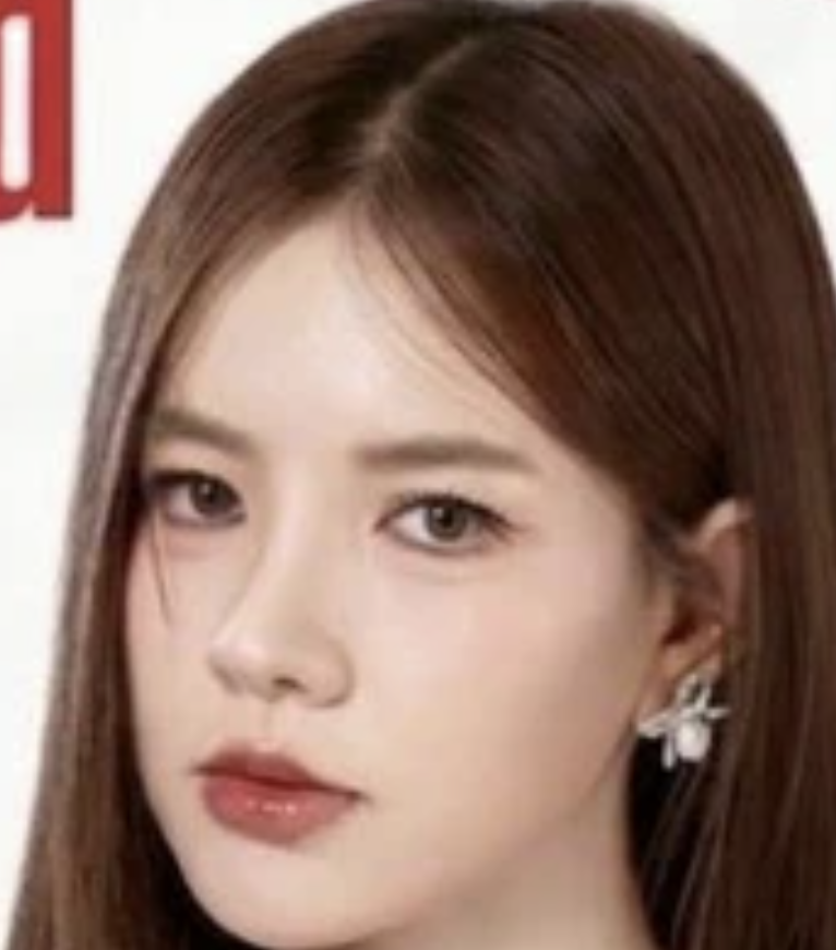 aloha_0101's tweet photo. Mie isn't happy with you because you haven't yet reserved your seat for MieAya Fan Sign on 15th of August. And for interfans, video call+signed polaroid is available.

Don't make Mie angry, go grab your ticket now🫵🫵🫵

Buy it on Line Shop: https://t.co/yBFqNvJ5bZ 

#mieaya #ayaorapan #miephat