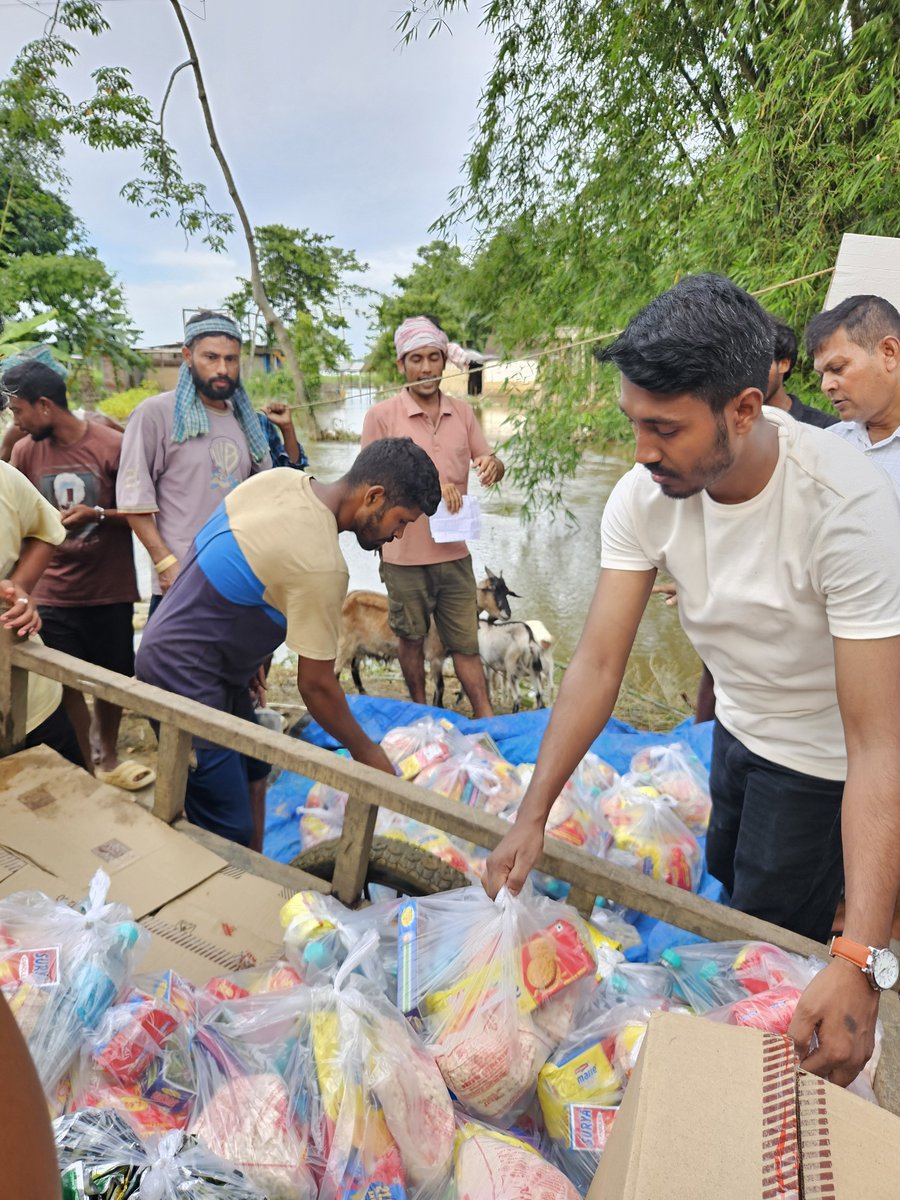 themuktarali's tweet photo. Help the needy in this harsh situation.
#AssamFloods #StandWithAssam #FloodRelief https://t.co/HCsCPX1sMX