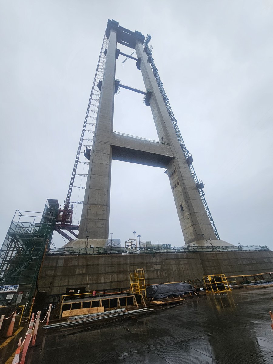 louisdegrange's tweet photo. El Puente Chacao lleva un 66% de avance. El 2027 deben instalarse los cables, y el 2028 los tableros (vías), para inaugurarse en octubre de 2028. Proyectos de Estado que trascienden gobiernos 🇨🇱🇨🇱🇨🇱 https://t.co/V7ZhhyeBCA