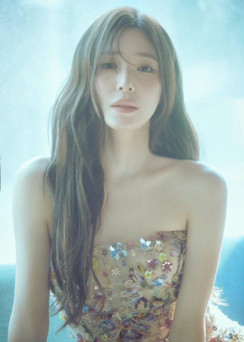 UpdateKGirls's tweet photo. 🚨FEAT DE PRINCESAS! MIYEON (i-dle) vai participar do álbum futuro de Tiffany Young, ‘Edge of Calm’, na faixa ‘Lips Together’. https://t.co/bXeoTvC3VQ
