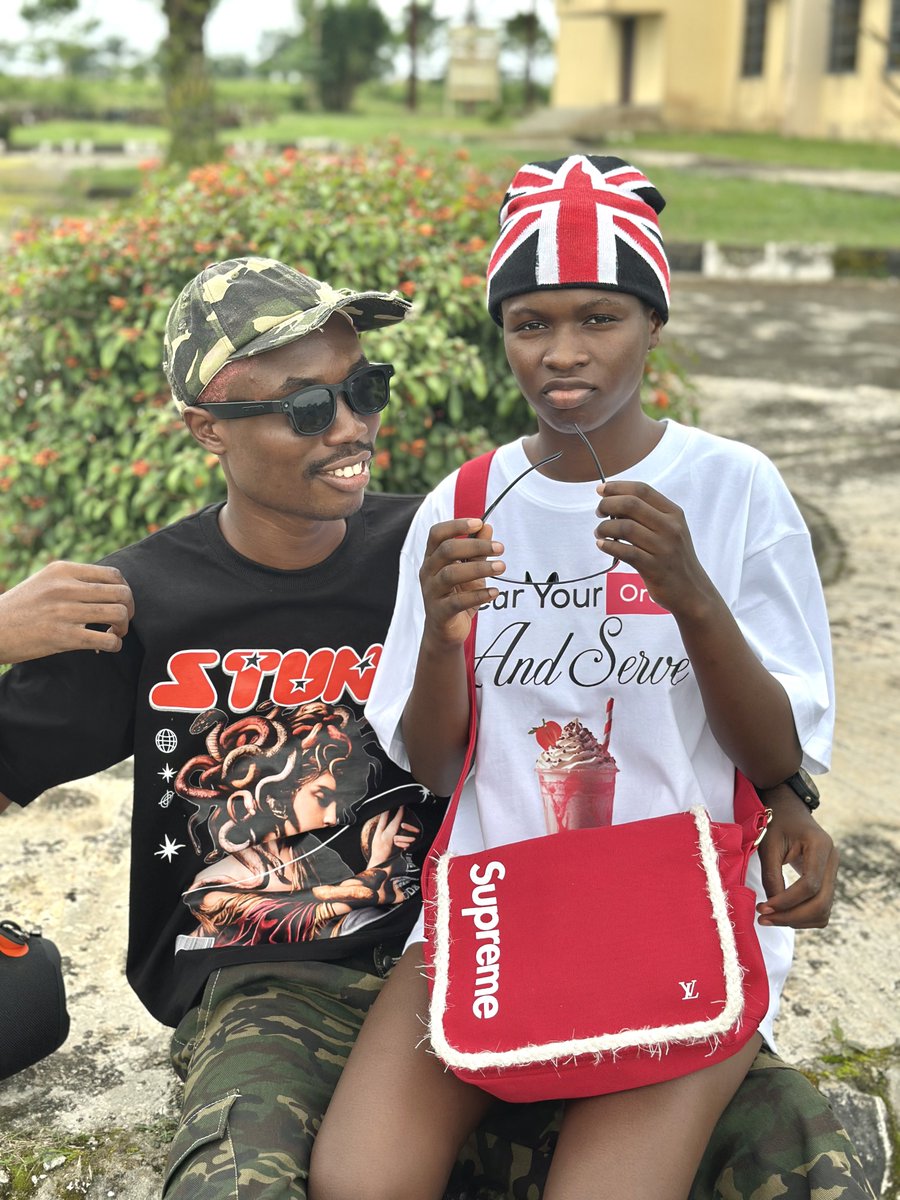 5starbarber_1's tweet photo. STUNNA x CROPCULTURE🔥❤️
https://t.co/WN3D68uN6u https://t.co/YiD73qIxmo