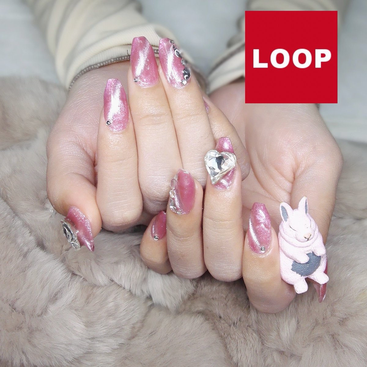 LOOP_nail's tweet photo. ラインマグネットにワンポイントハート♡

#ハート #可愛い #マグネット 
#定額制 #持ち込みデザイン #リクエストデザイン #オーダーデザイン 
#夜も営業 #仕事帰りに寄れるネイルサロン 
#大阪 #心斎橋...

詳細はこちら↓（ネイルブック）
https://t.co/vdrwsZSAfL https://t.co/260Gn0kIJg