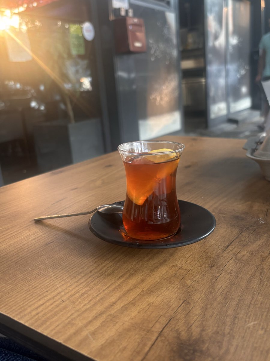 g_0369's tweet photo. Limonlu çay >>>>> https://t.co/8IvOZkmlMg
