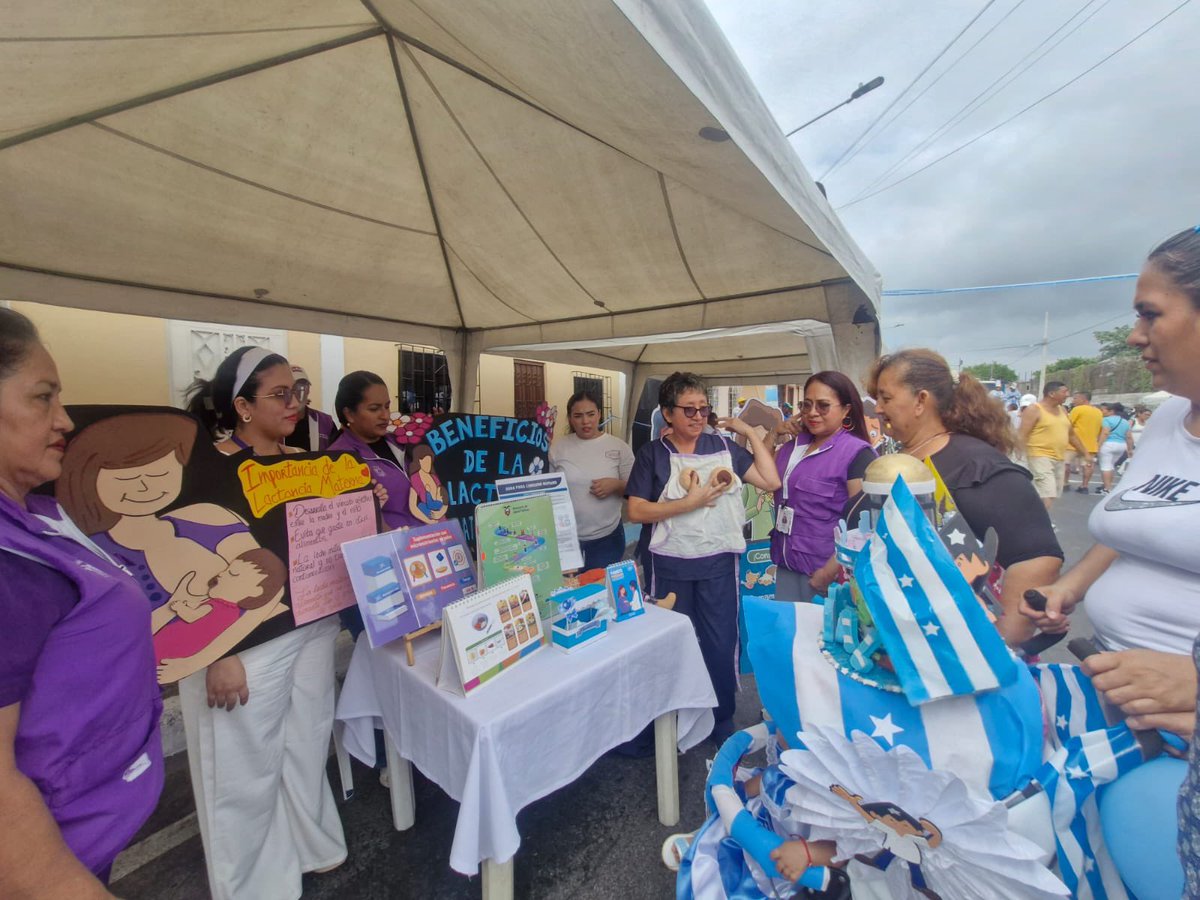 Salud_Guayas's tweet photo. Personal de @Salud_Ec participó de la Brigada Social, actividad se desarrolló en las calles la 19 y la K brindando atención integral a la comunidad, además se socializó sobre:
#LactanciaMaterna
✅Agua Segura
✅Paquete Priorizado
✅Vacunación 
✅Nutrición https://t.co/fPGl22mXHO