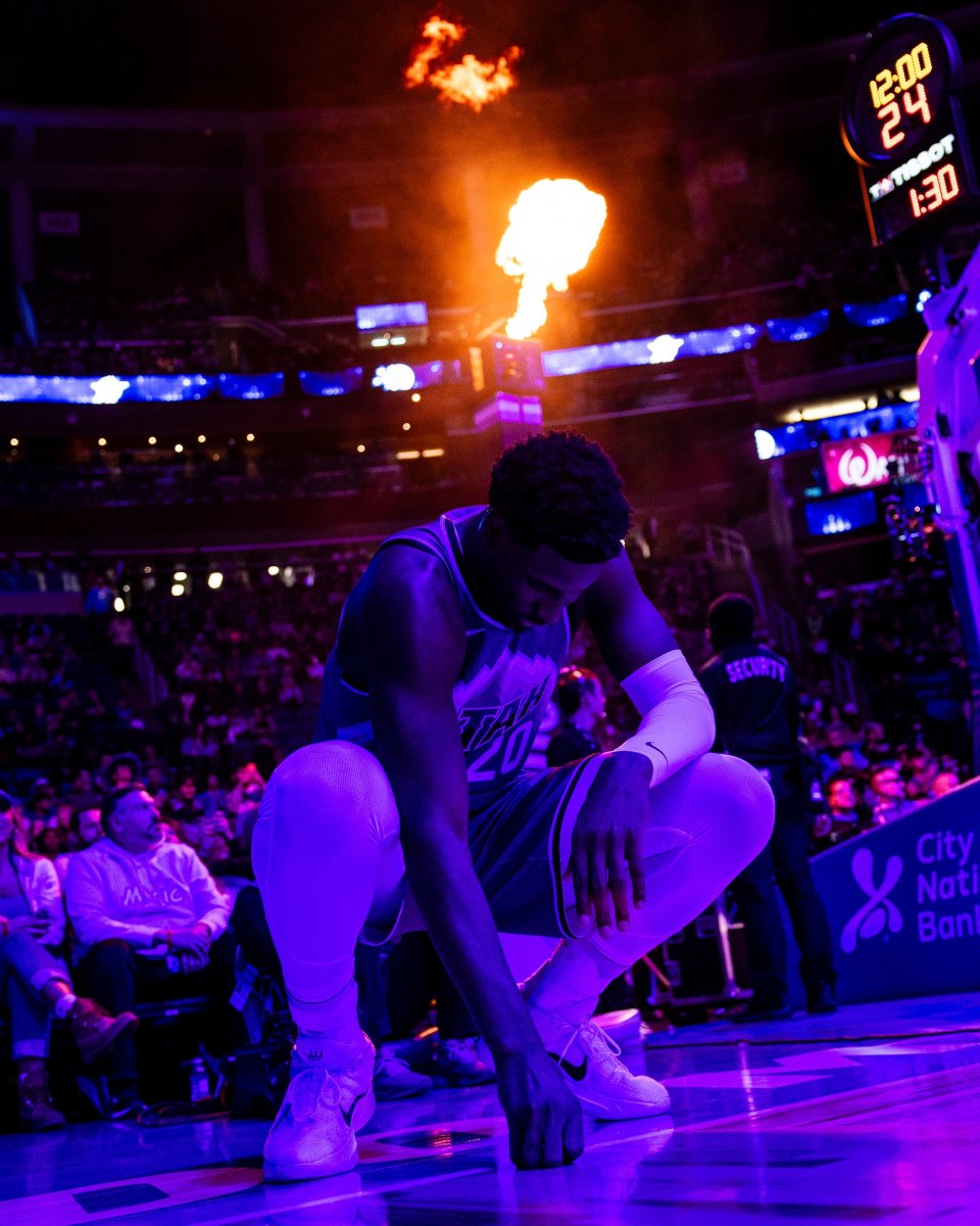 papumasternba's tweet photo. ¡Jaren Jackson Jr. en el Top 10 para el DPOY!

Las casas de apuestas situaron hoy al ala pívot de los Jazz dentro de los favoritos para ganar el premio al Defensor del año.

JJJ jugó 3 partidos en Utah antes de someterse a una cirugía por un tumor benigno en la rodilla.

Dato 👇 https://t.co/HDcvIg5g4Z