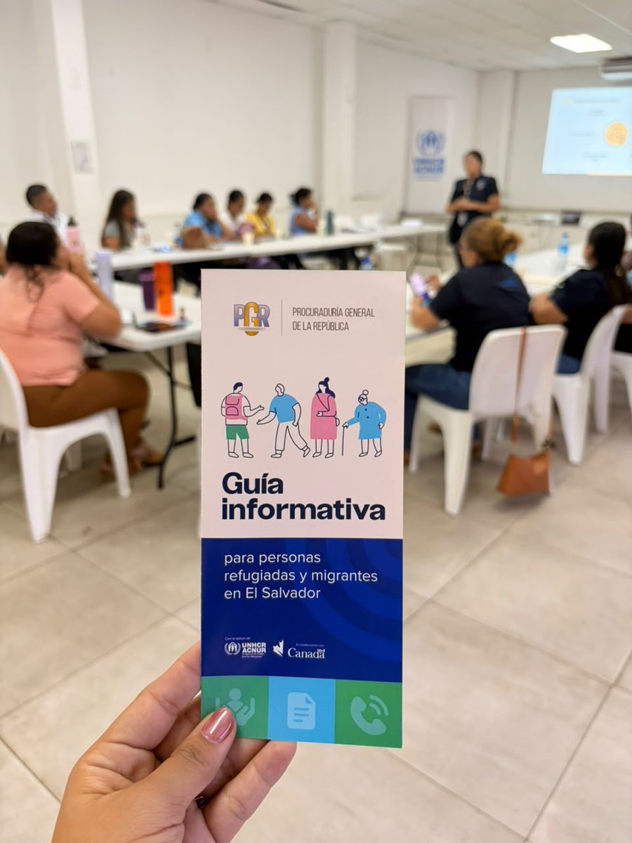ACNURElSalvador's tweet photo. La información oportuna abre puertas 🌟📋

@ACNUR_es, junto a @PGR_SV, fortaleció conocimientos sobre documentación para personas solicitantes de asilo y refugiadas con funcionarios de alcaldías de la zona oriental y personal de la ventanilla de @cancilleriasv en La Unión. https://t.co/zGXc7Fn9Qb