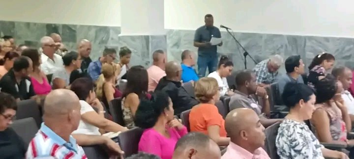 KGV1977's tweet photo. Presidido por Osbel Lorenzo  Rodríguez se desarrollo el Pleno extraordinario del Cté Prov del Partido Comunista de Cuba de #LasTunas, dónde se evaluaron los aseguramientos políticos y comunicacionales para la implementación de las Transformaciones Económicas y Sociales aprobadas. https://t.co/sKFZJsol9u