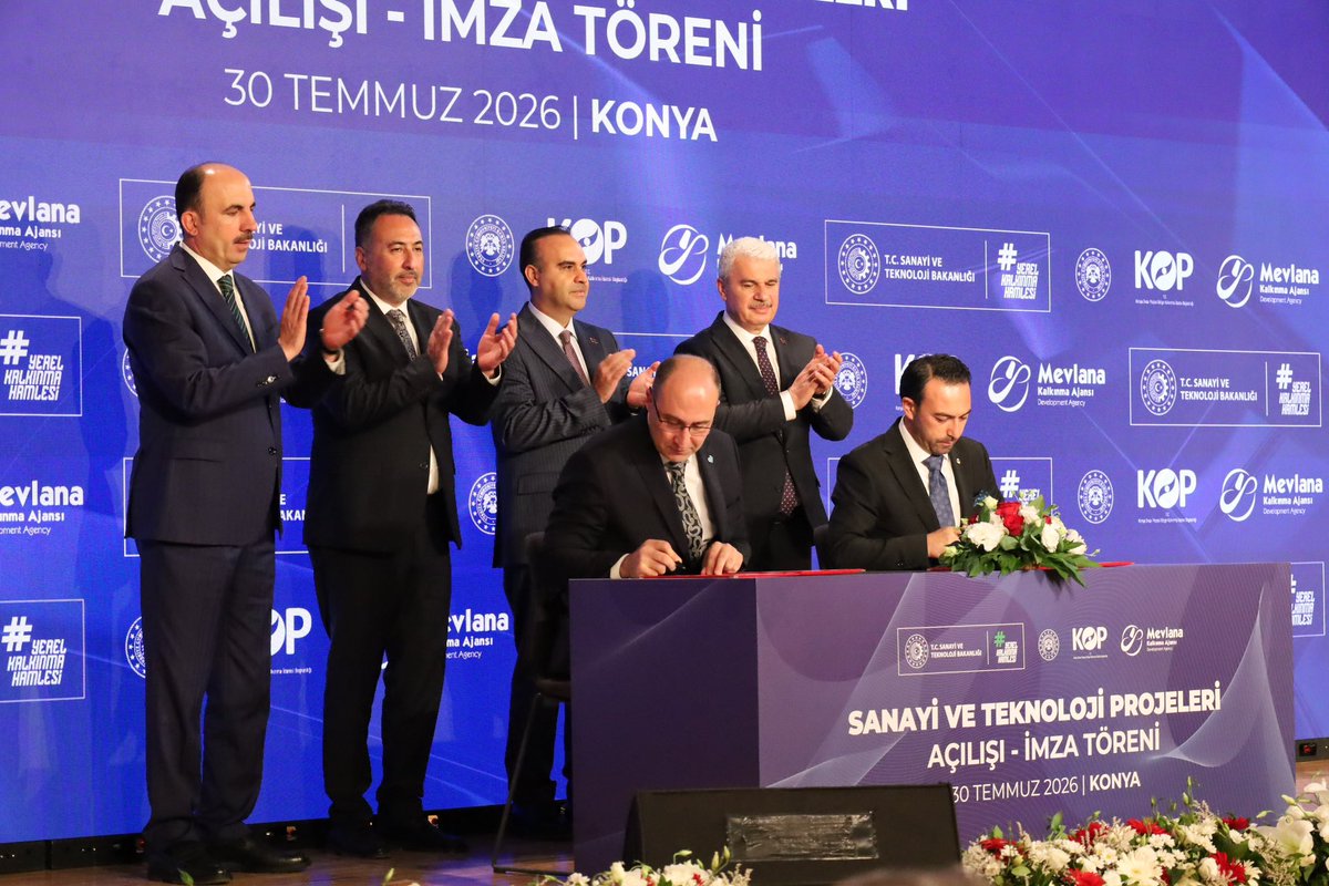karapinartso's tweet photo. Karapınar Tülü Ve Halı Ortak Kullanım Merkezi Projemiz Sanayi ve Teknoloji Bakanı Sayın @mfatihkacir öncülüğünde MEVKA Genel Sekreteri İhsan BOSTANCI ile Karapınar Ticaret ve Sanayi Odası Yön.Krl.Bşk.Yard. Yılmaz PEKER arasında imzalanmıştır.
@mksozen 
@Mevlana_ka 
@TOBBiletisim https://t.co/RdgOIZ8mmf