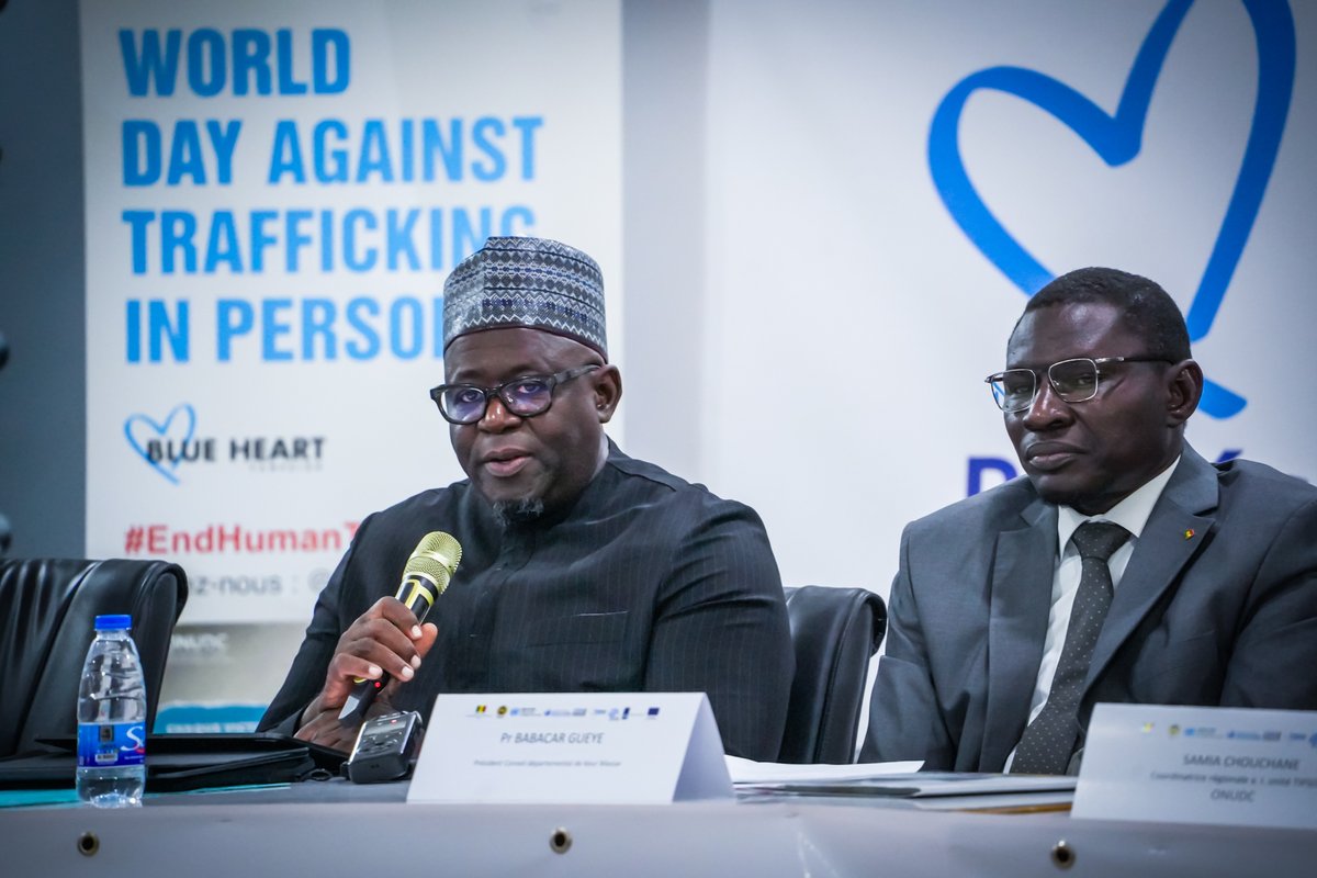 UNODC_WCAfrica's tweet photo. 🇸🇳 Sénégal, Keur Massar: + 200 acteurs mobilisés pour renforcer la prévention et le signalement des cas de traite des personnes, avec un focus sur les risques liés à la cybercriminalité. À l'occasion de la Journée mondiale contre la traite #EndHumanTrafficking #BlueHeartCampaign https://t.co/1pePP8LDQV