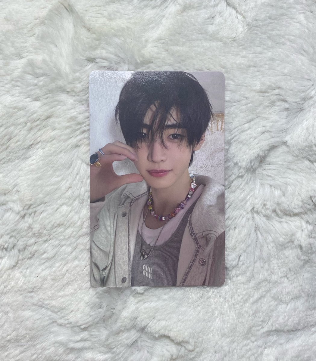 Mail3q's tweet photo. · wts 𓈒  ♡ ready to ship  .ᐟ   ⸝⸝ 𓈒𓇼 

 ﾟ    🍽️˙  𓊪  ♯ . ˚ หมวยฮุน 𓐄 130b   ࣪   𓈒

       ♥︎ 𝚍𝚖 𝚏𝚘𝚛 𝚘𝚛𝚍𝚎𝚛͜͡ ১ྀི 
ᱸ 🪽 ྀི̫   𝚜𝚑𝚒𝚙ྀི𝚙𝚒𝚗𝚐 40 𓂂kindly dim only ॱଳ͘

 #ตลาดนัดenhypen https://t.co/mc6QxYpUwu