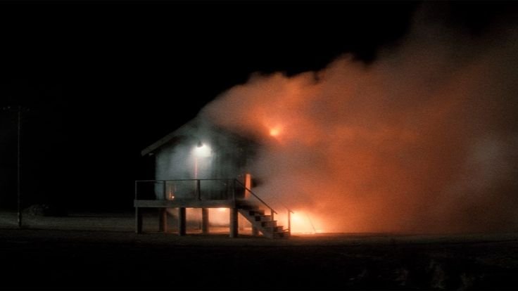 lunaralewife's tweet photo. lost highway (1997)

david lynch https://t.co/Q9Ml3a3Zhz