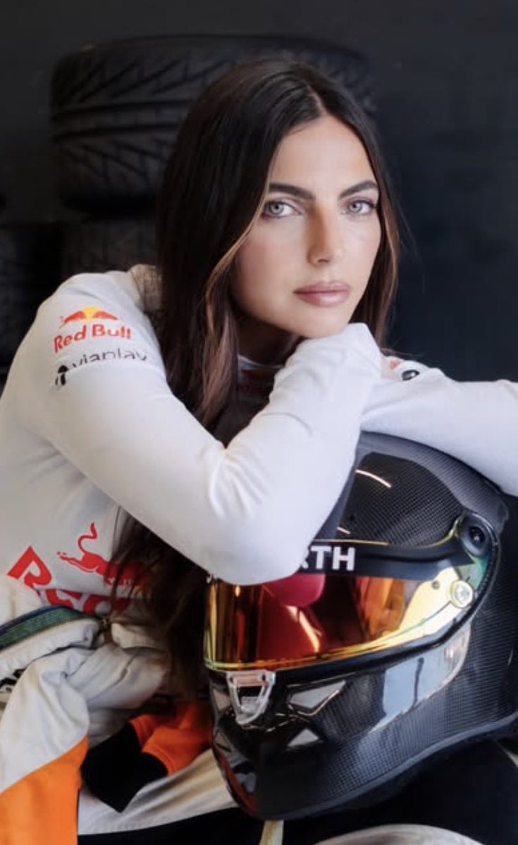 lariVerstappen3's tweet photo. 4 piloto da Verstappen race GT3 💖✨✨ https://t.co/MKuzF8HgqA