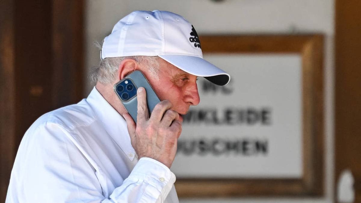 BayrnEcho's tweet photo. Uli Hoene�� believes the planned investor deal by FIFA President Gianni Infantino is doomed to fail following the threatened boycott by UEFA: 

"Personally, I think the Europeans don't yet realize how strong they actually are. A competition without Europeans is worthless. If the Europeans are truly united and work consistently toward this goal, then Mr. Infantino will not succeed with this plan. Going back to the past, through the G-14 on the club side, we managed to bring UEFA to the negotiating table, secure much more money, and gain much greater recognition for the major clubs. And I imagine something similar now. The associations and the countries that matter in world football—and for me, those are primarily the Europeans—need to be united. And if they are united, then this will not happen."