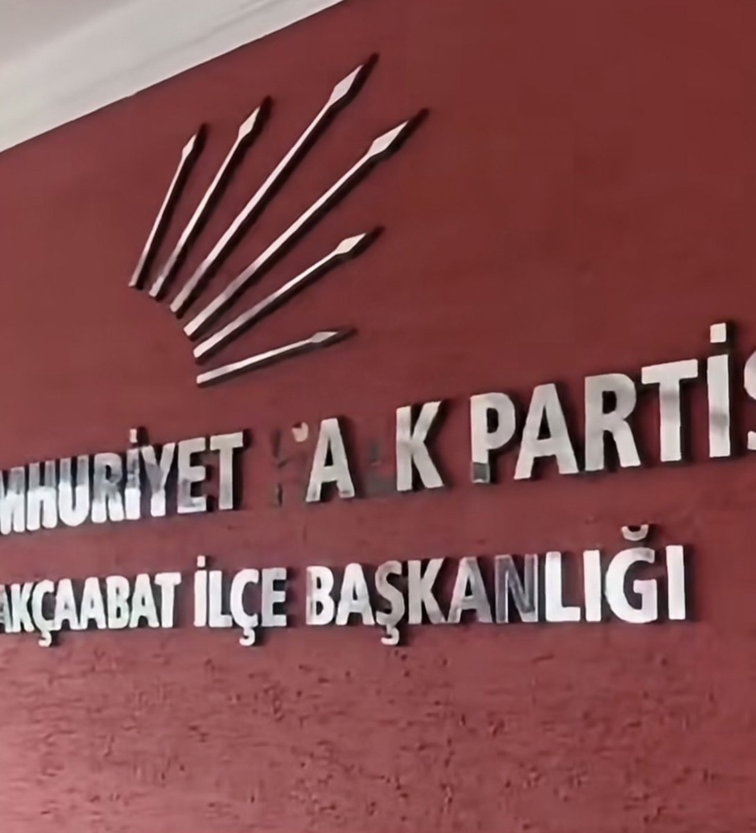 Tuba3886's tweet photo. Halk ve Liyakat gidince Akp kalmış https://t.co/TxabfFiVFW