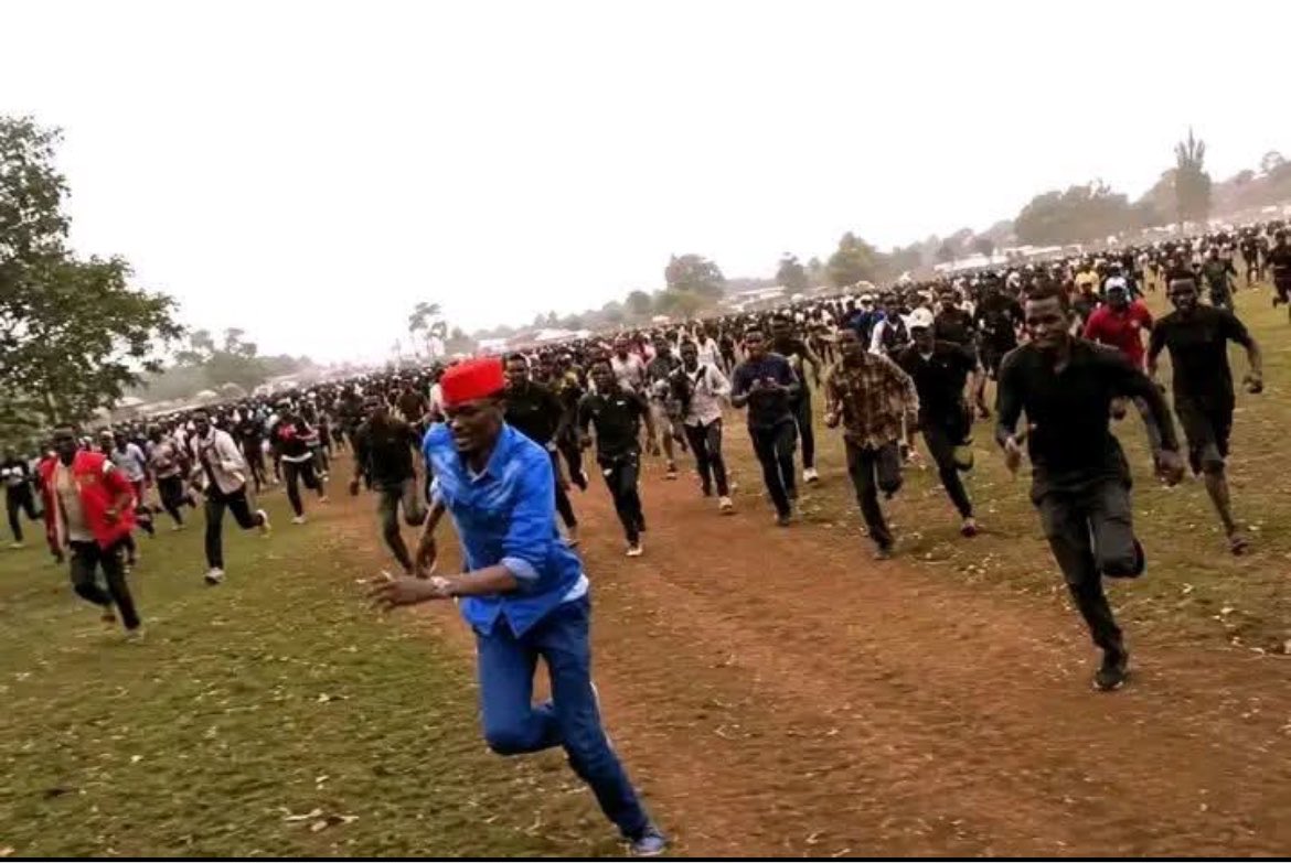 wil_sonn1's tweet photo. Didmus is seeing bad things in kimilili😂😂💀🏃🏃‍♂️🏃‍♂️ run for your life kulukulu😂😂😂 https://t.co/qoPWELTFne