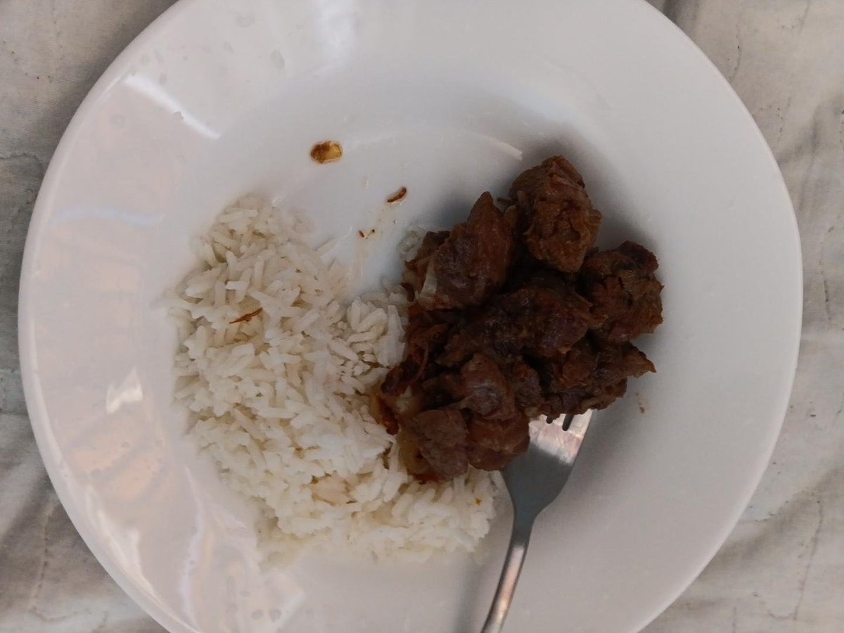 tavioooo's tweet photo. Quantas kcal deve ter aq? https://t.co/vgbdc00hgh