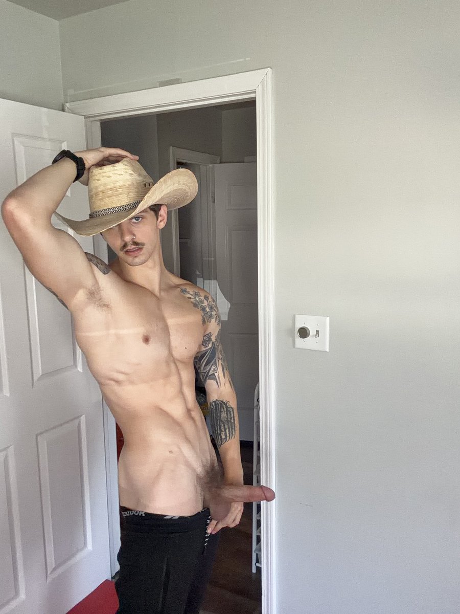 HotSwitchy's tweet photo. Save a horse 🐴 ride a cowboy 🤠 https://t.co/qOjWONVoKY https://t.co/PJiPTROGzb