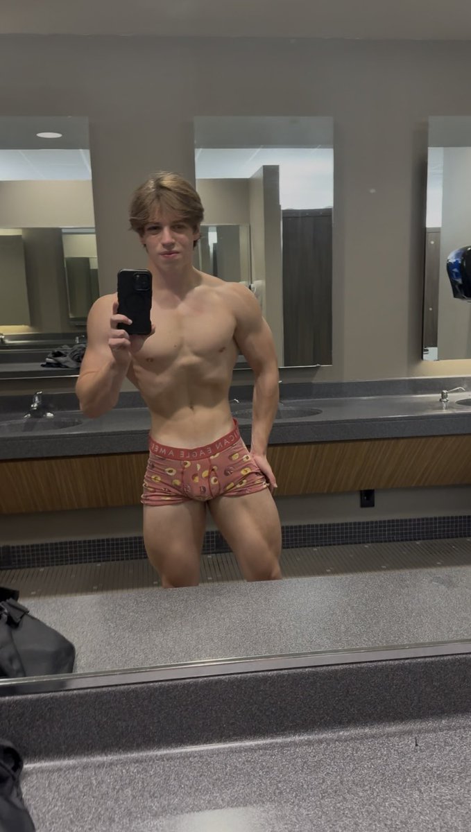 noahzeniin's tweet photo. might delete x https://t.co/KTfWdcjovb