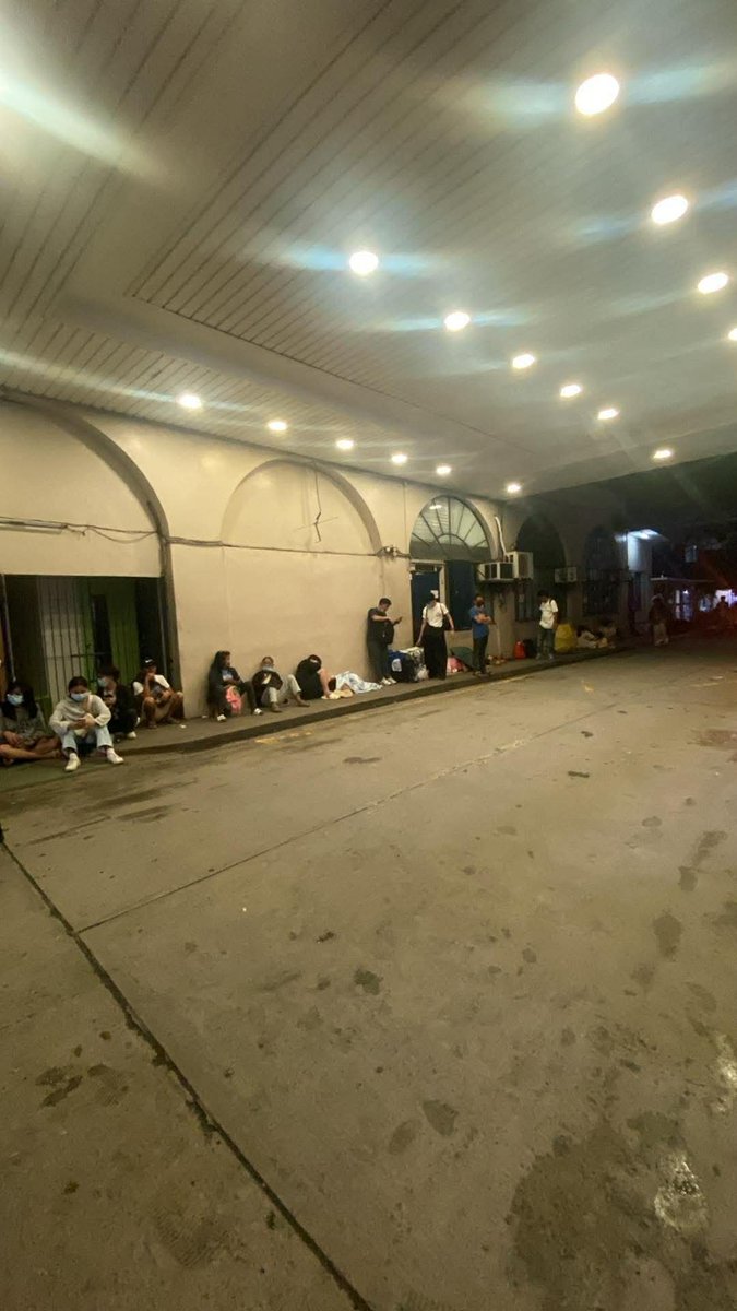 LeeJoseh1's tweet photo. A long line at the Philippine General Hospital (PGH)🏥 and you, Adik BBM has the audacity to launch a rocket 🚀 

Shameless President, resign! https://t.co/NqspCAHnj2