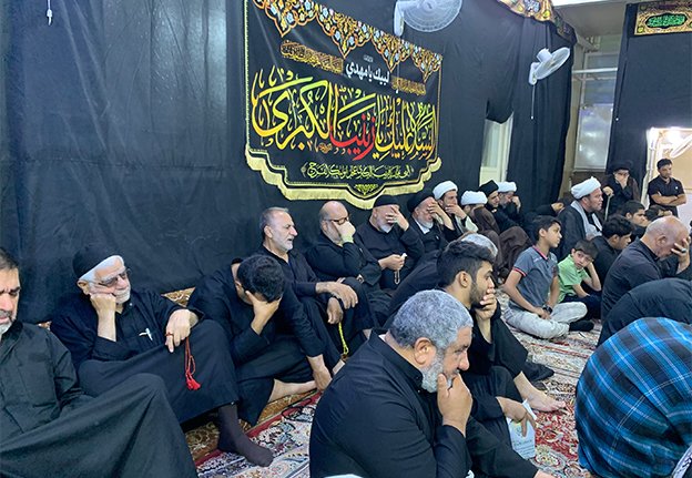 alshirazinet's tweet photo. 🛑 مكتب سماحة المرجع الشيرازي دام ظله في كربلاء المقدسة يواصل عقد مجالس العزاء الحسينيّ

المجالس تنعقد بمناسبة قرب زيارة الأربعين الحسينيِّ لهذا العام 1448 هجريَّة بشكل يوميٍّ بحضور فضلاء المكتب وأعضائه وطلبة علوم أهل البيت والمؤمنين
التفاصيل: 

🔻 https://t.co/HE7pSdZkry https://t.co/IoVRFlMF0Y