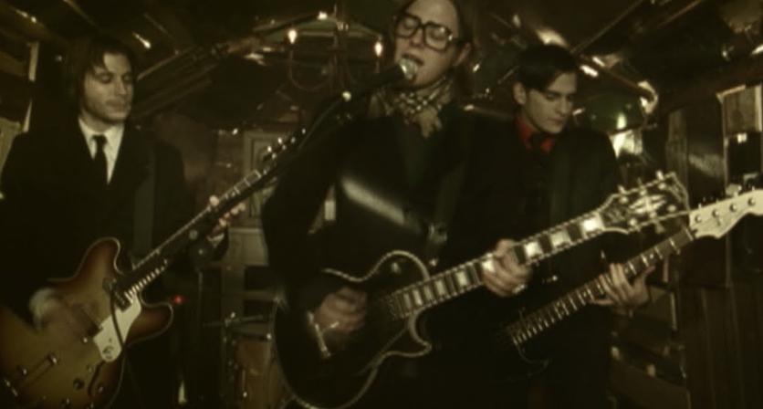 CasitaTerrock's tweet photo. 🎧🎶🙃 La rola del día!
C'mere de #Interpol!
😎 Por el puro gusto!
Canción de su segundo álbum de estudio, Antics, lanzado en el año 2004.
▶️ https://t.co/tb3Q4es3Wt
#LaCasitaDelTerrock #LCDT https://t.co/WMmzR1z1cu