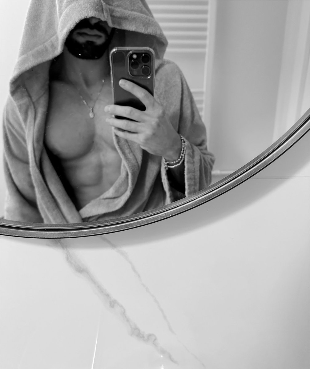BuddyM90's tweet photo. Trattenendo il respiro https://t.co/24iWd9WgAl