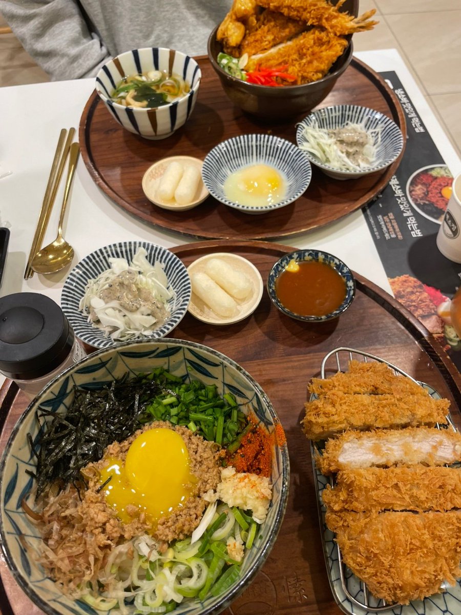 aasaages's tweet photo. 오프하기전애 밥사줌 #섹트 #오프 https://t.co/z4j2FVbHTI