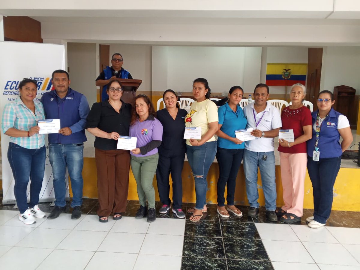 M13d1073282's tweet photo. Su compromiso fortalece la inclusión y dignifica la vida de cientos de familias. 👏🇪🇨

#GobiernoDelEcuador https://t.co/I9TyknCXAA