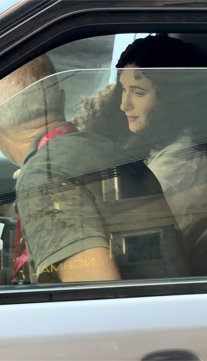 KathrynHahnFans's tweet photo. FIRST LOOK AT KATHRYN HAHN AS MOTHER GOTHEL ON SET OF THE LIVE ACTION 'TANGLED'.

🎥 harulove95 https://t.co/5XkCS6izfU