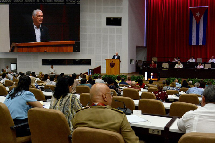 5deseptiembrecu's tweet photo. #DeCuba 🇨🇺 || Presidente @DiazCanelB en el resumen de la @AsambleaCuba: "La voluntad de vencer es inquebrantable" (+Fotos)
🔹 En el enlace, un resumen de las ideas expresadas por el mandatario cubano https://t.co/6UN65GJnTZ #CubaEstáFirme #CubaVencerá https://t.co/8AOvCiTqQE
