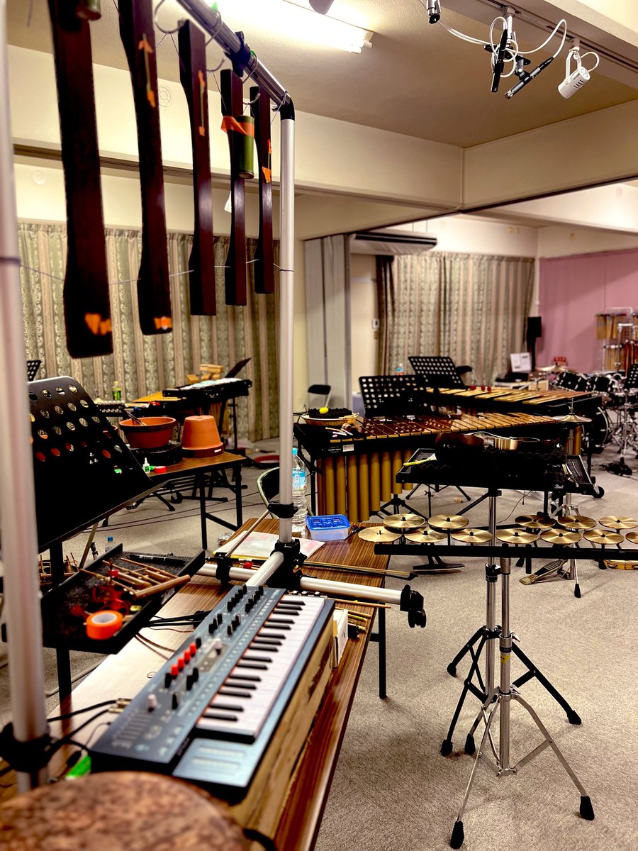 dajperc's tweet photo. おはようございます☀

本日はリハ最終日、大詰めです。
打楽器もいっぱいです🪇🥁🪘🌻

8/3は日暮里へ！！

打じぇ第２回公演
「音を生ける、いのちを鳴らす」
🎫https://t.co/wQu4hJwZiS

（本日、友人キャンペーン応募最終日となっています！打じぇグッズも抽選で当たりますので、この機会をお見逃しなく）