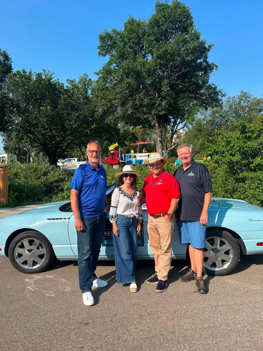 BradRedekopp's tweet photo. I had a great time spending the day at the Saskatoon Ex with @KellyBlockMP

It was wonderful catching up with so many friends, volunteers, exhibitors, and families enjoying one of Saskatoon’s great summer traditions 🎡☀️ 

#SaskatoonEx #YXE https://t.co/thukbCoDiZ