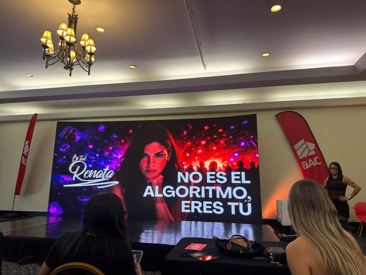 CumbreCP's tweet photo. Día 2 📍#CongresoCR 

@LaTalRenata -. No es algoritmo, eres tú. 

"​La gente ya no cree en los discursos, cree en las emociones. Nadie comparte datos; la gente comparte lo que le eriza la piel. La verdadera clave de la comunicación hoy: autenticidad o invisibilidad." https://t.co/v1STeXQS3o