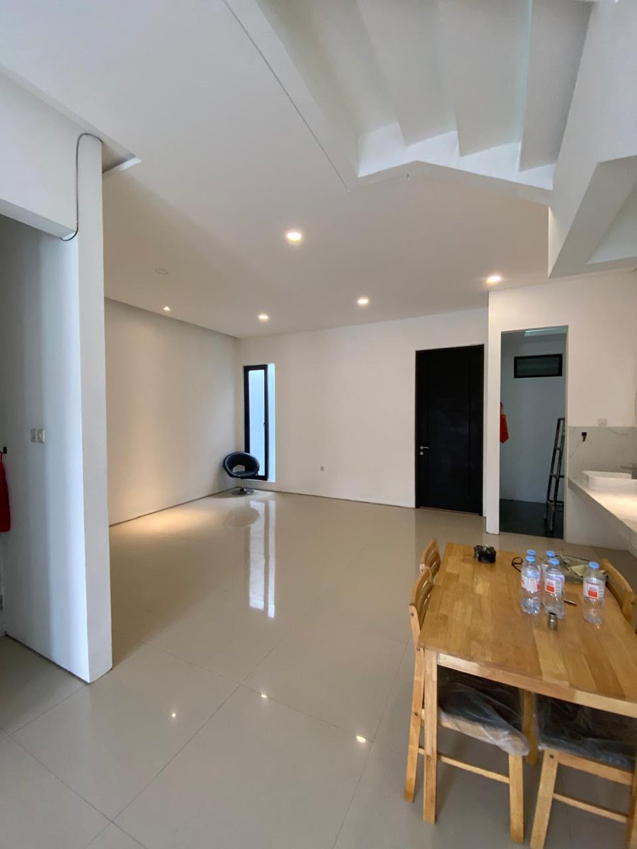 DendyTee's tweet photo. Rumah Baru Wonorejo Indah dekat Nirwana Eksekutif. KT 5, KM 3, Surat Ijo, Rp 1.1 M
Hubungi:
Dendy
https://t.co/fawvXuwRTl
#rumahbarusurabaya #wonorejosurabaya #merrsurabaya #jualrumahsurabaya #belirumahsurabaya https://t.co/6Cypa8js0I