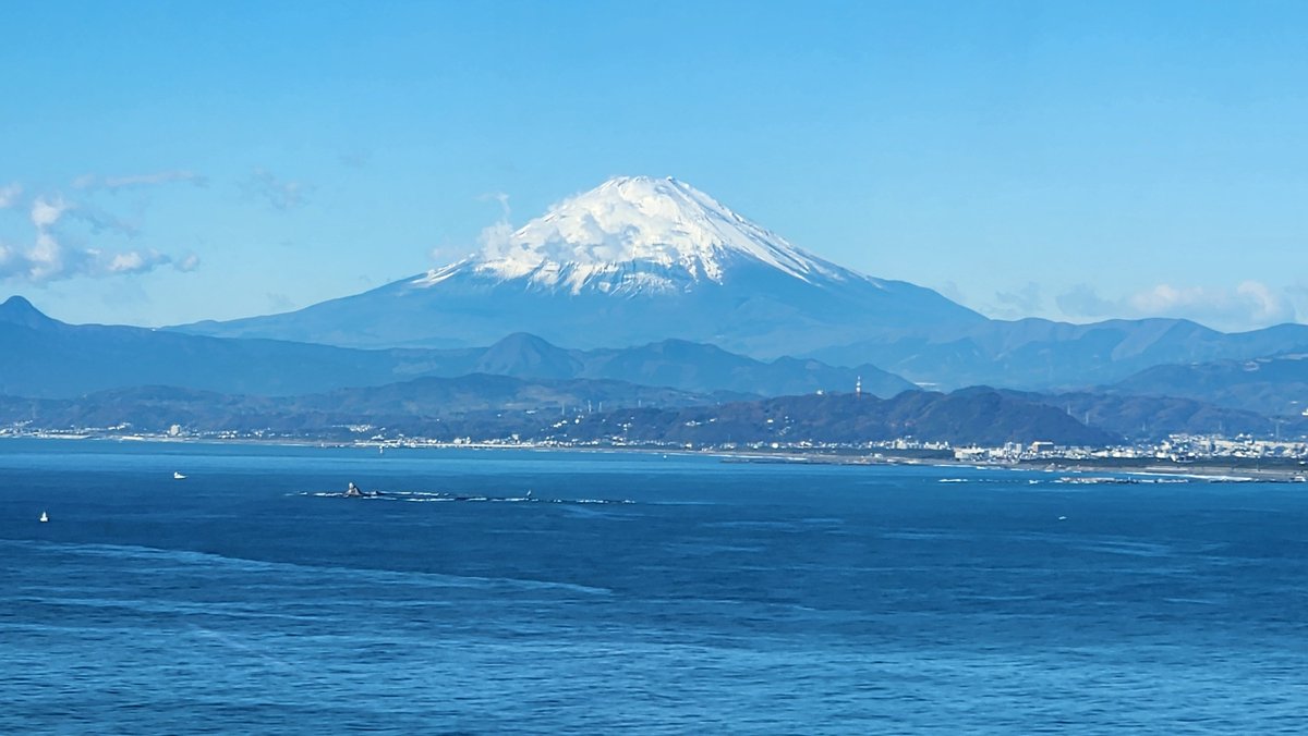 KENJISUCCESS's tweet photo. おはようございます☀️☀️
お疲れ様ですm(_ _)m
サクセスのケンジです(*^^*)
本日３１日(金曜日)は
午後５時から午前２時まで
営業をさせて頂きます。
今夜は、野生兄マサと２人で
お待ちしております(^-^ゞ
何卒よろしくお願い致します😌
(昨夜も、ご来店頂き!誠にありがとうございました😆)✈️254d https://t.co/BoHVHnCzjc