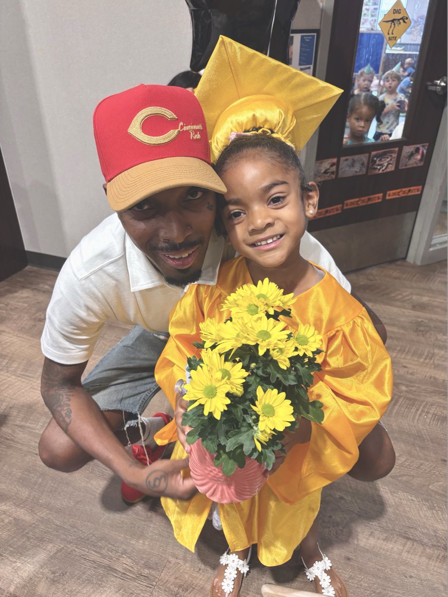 iamPries's tweet photo. Congrats my Rayn Drop!! 🌧️ https://t.co/Odw3iz8ns3