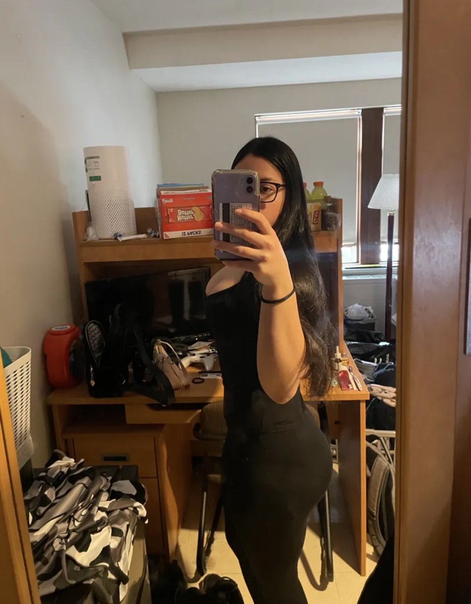 DailyBopssss's tweet photo. Latina bop🥰 #latina #bop #candid #sex #cum #drugged #roofied https://t.co/OWOTxlgR0j